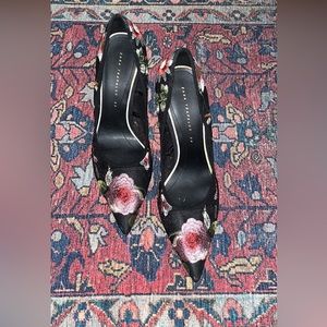 Beautiful ZARA heels!